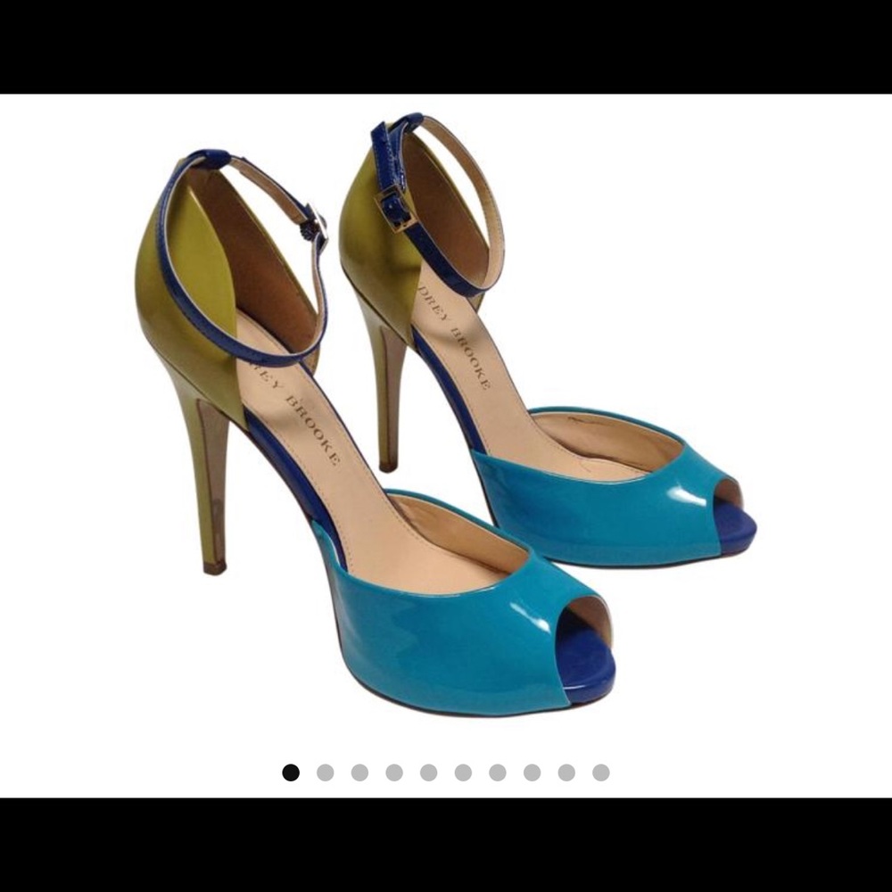 🦋 Turquoise and Green Pumps Audrey Brooke